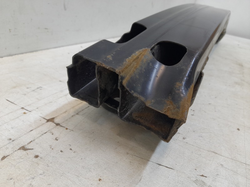 Усилитель заднего бампера