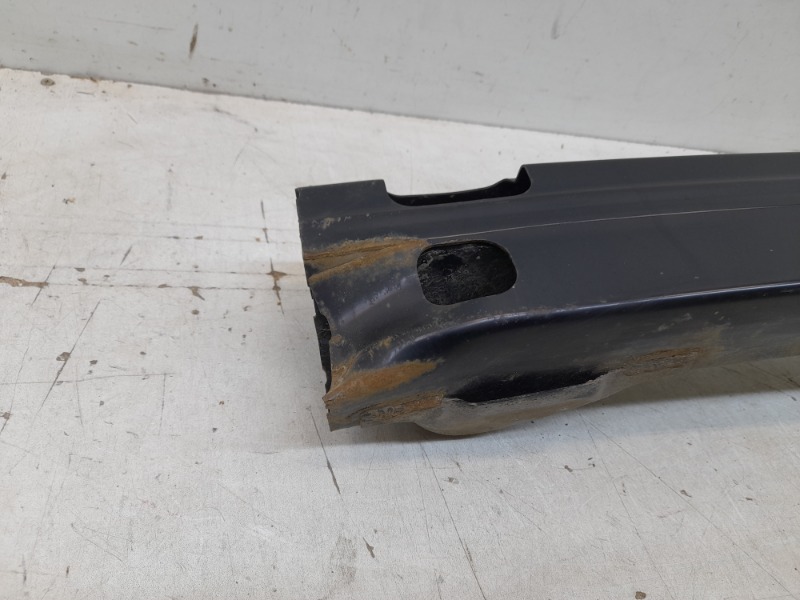 Усилитель заднего бампера