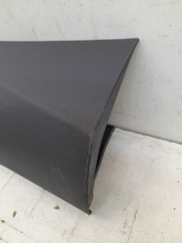 Накладка двери задней левой