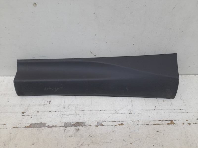 Накладка двери задней левой