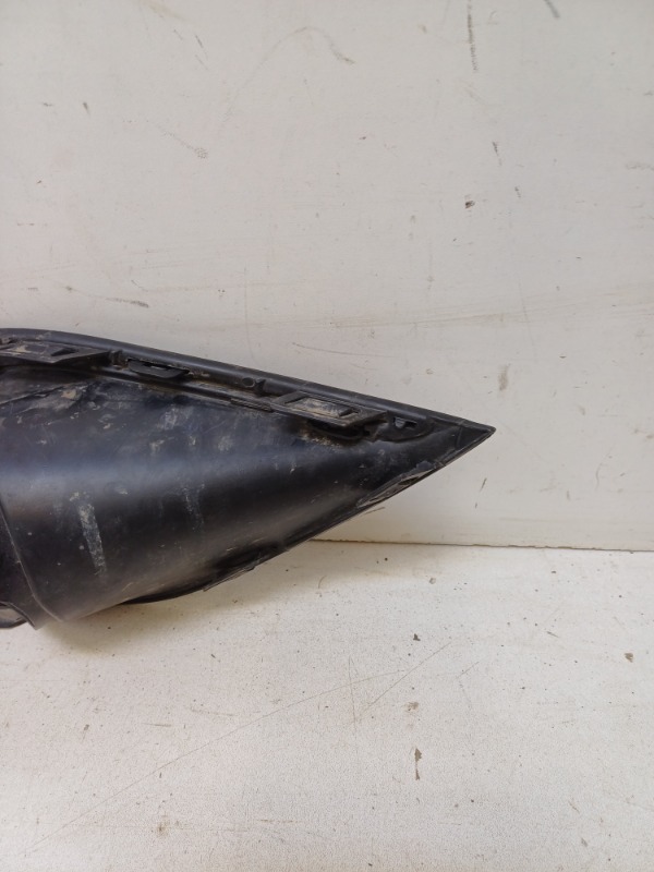 Рамка противотуманной фары левой