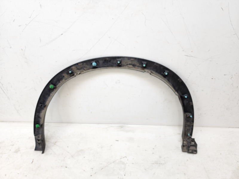 Накладка переднего крыла правого