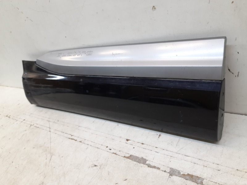 Накладка двери задней правой