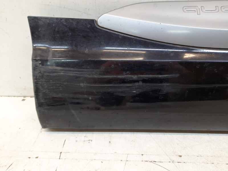 Накладка двери задней правой