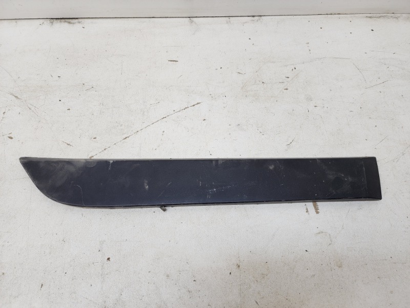 Молдинг заднего бампера правый