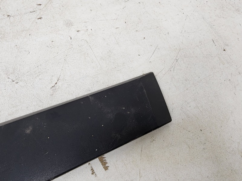 Молдинг заднего бампера правый