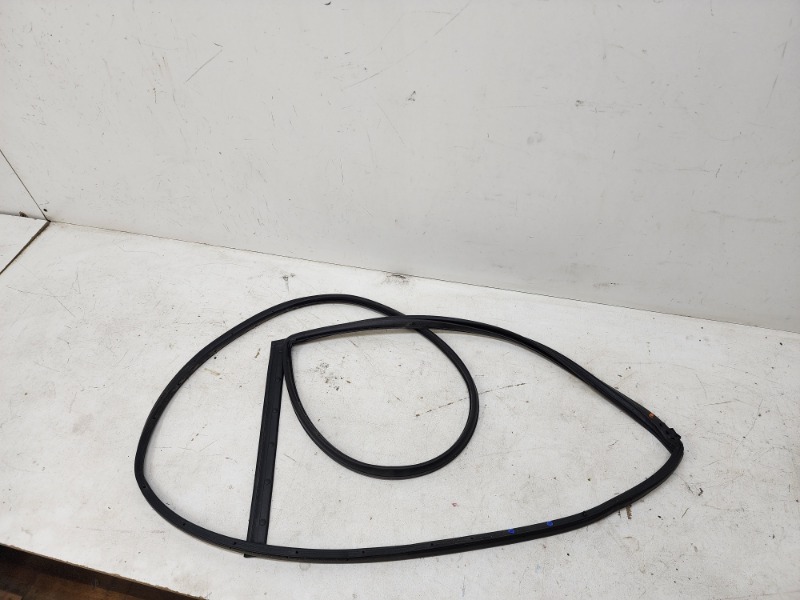 Уплотнитель двери