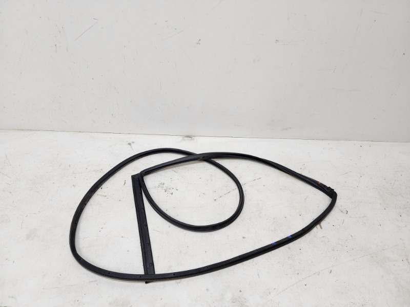 Уплотнитель двери