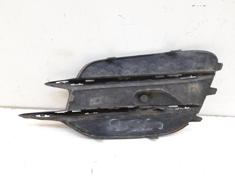 Решетка в бампер левая