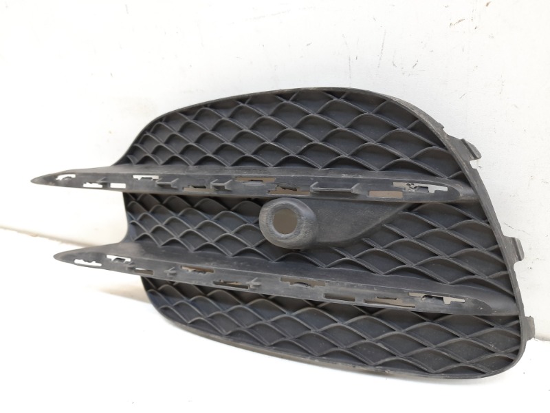 Решетка в бампер левая