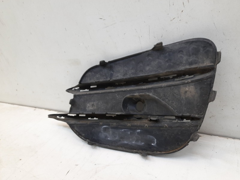 Решетка в бампер левая