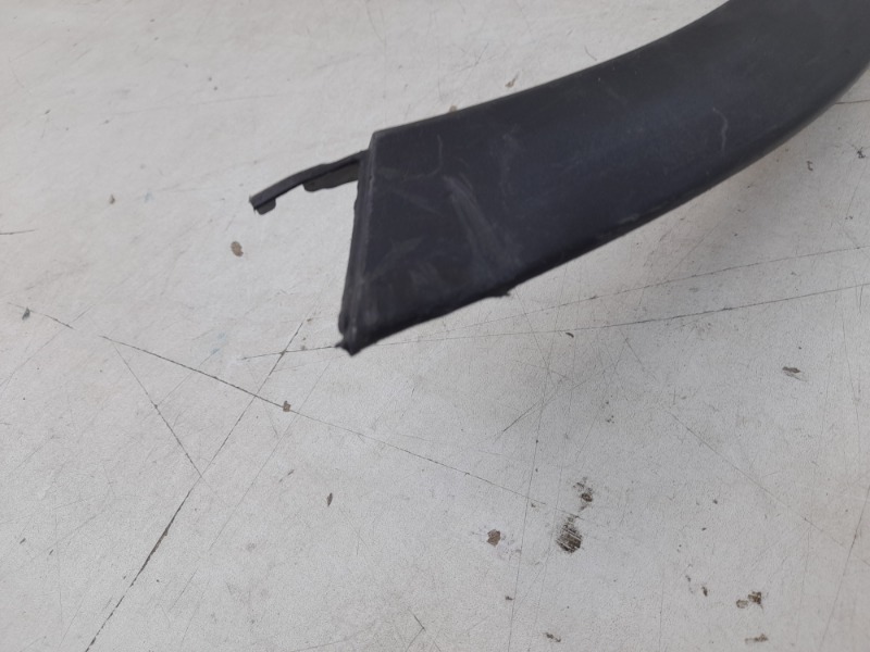 Накладка заднего крыла левого