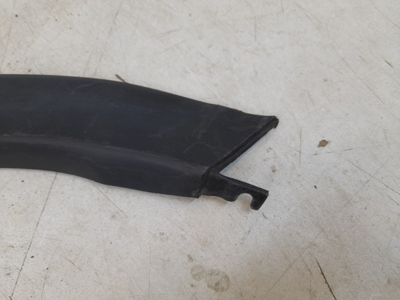 Накладка заднего крыла левого