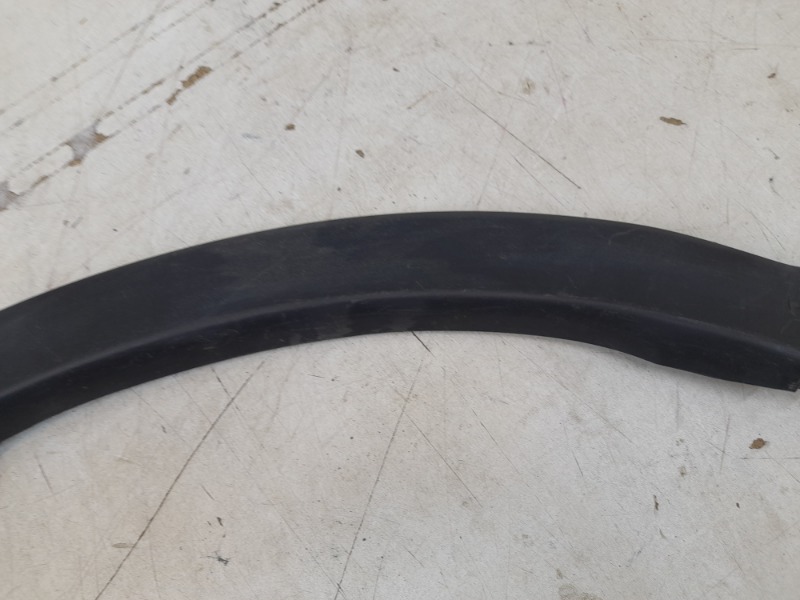 Накладка заднего крыла левого