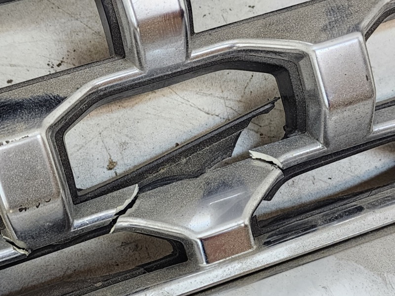 Решетка радиатора