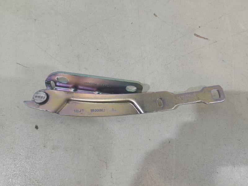 Петля капота правая