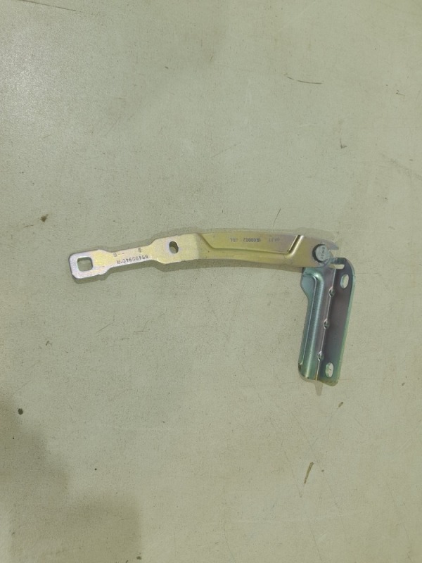 Петля капота правая