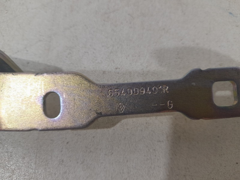 Петля капота правая