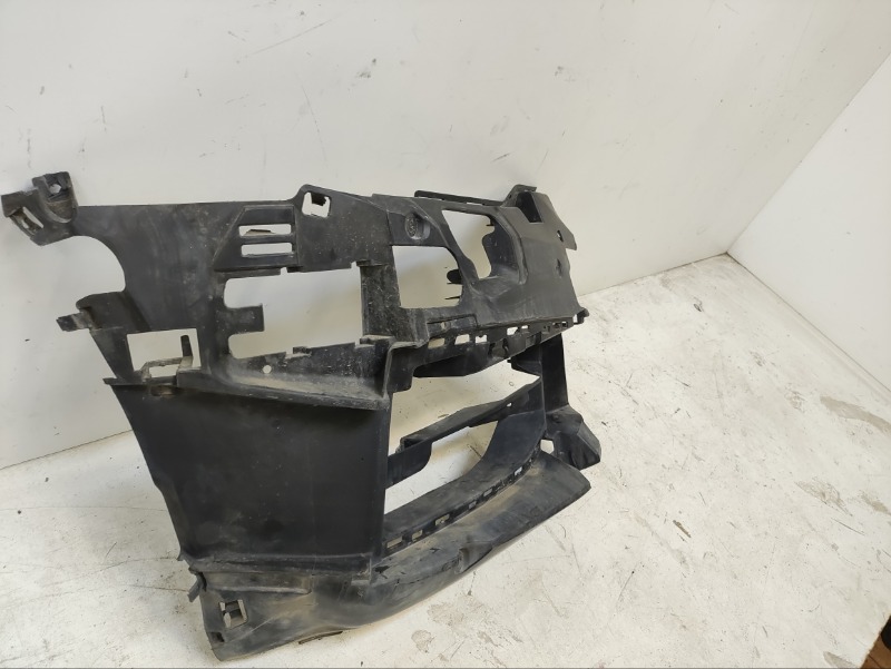 Кронштейн фары противотуманной правой