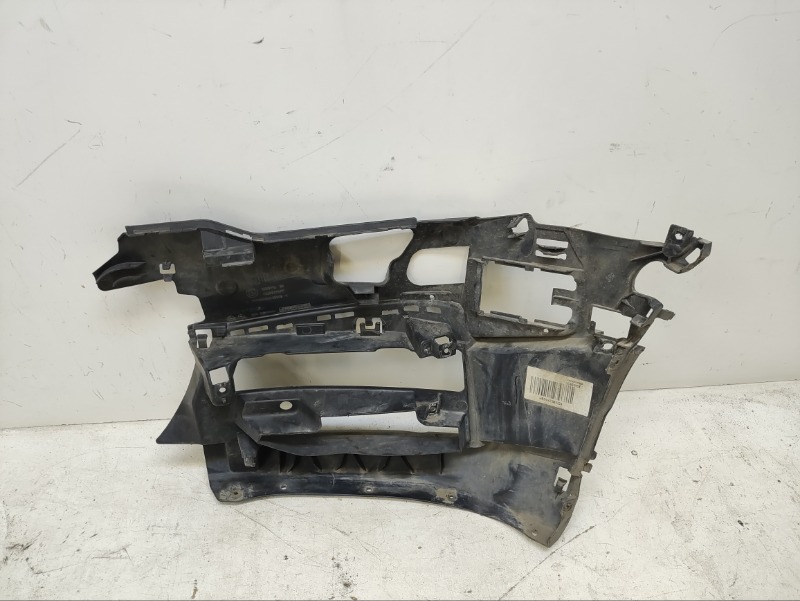 Кронштейн фары противотуманной правой