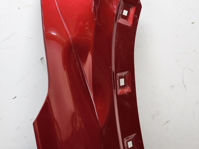 Крыло переднее правое