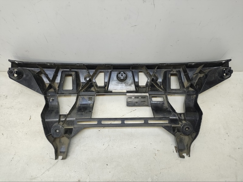 Кронштейн заднего бампера