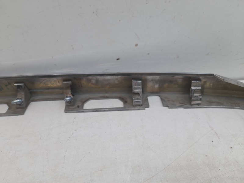 Накладка крышки багажника