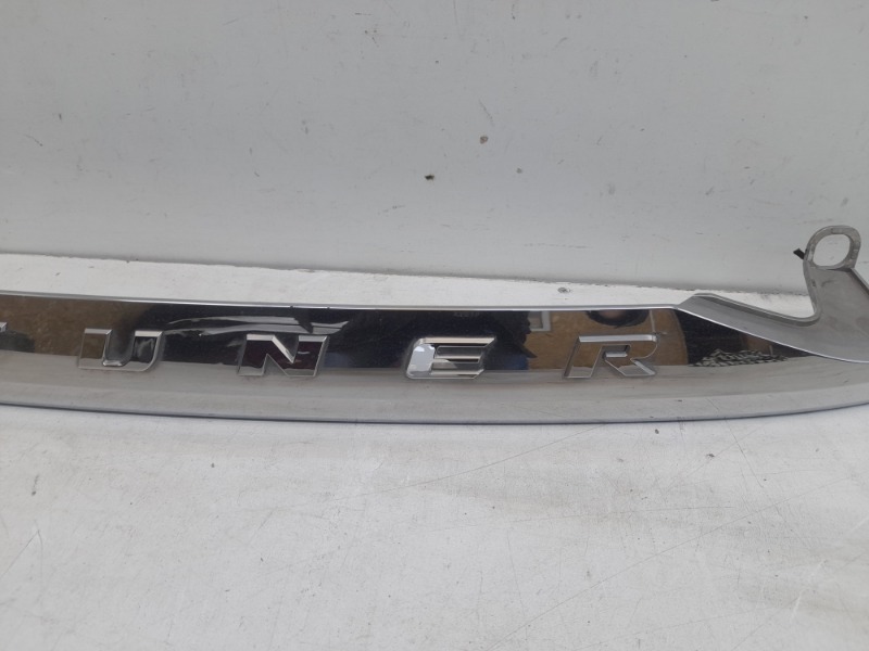 Накладка крышки багажника