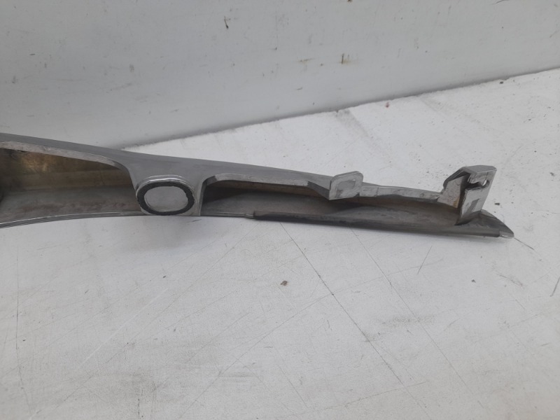 Накладка крышки багажника