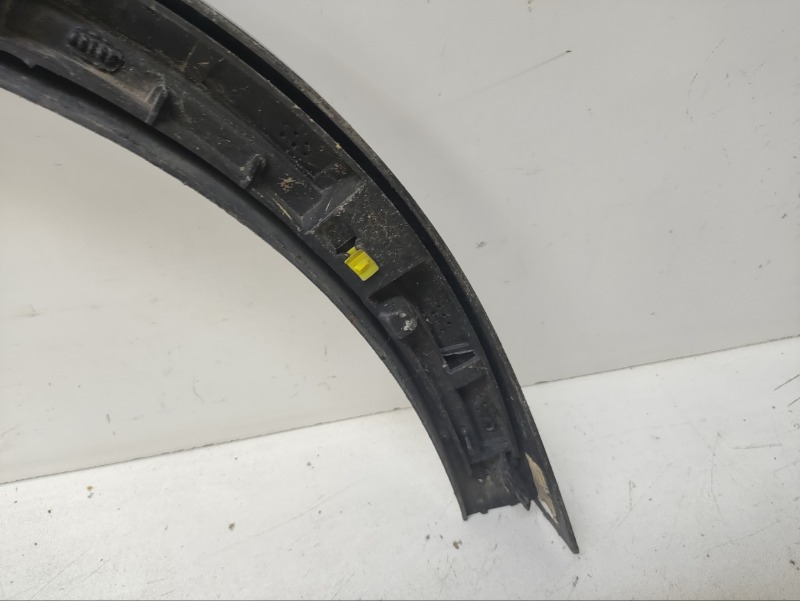 Накладка заднего крыла левого