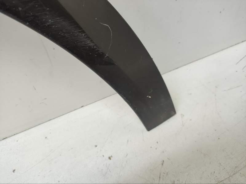 Накладка заднего крыла левого