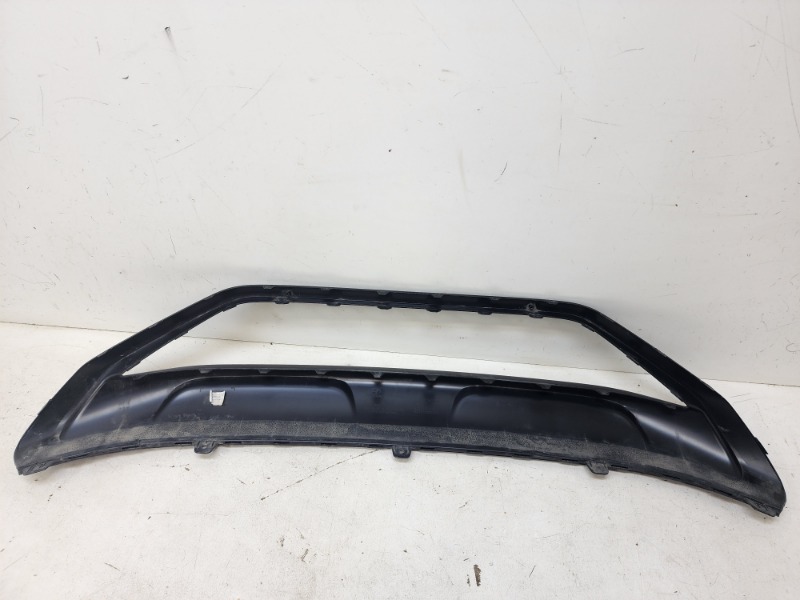 Накладка переднего бампера