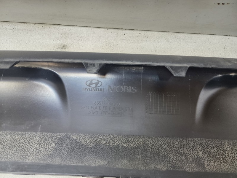 Накладка переднего бампера