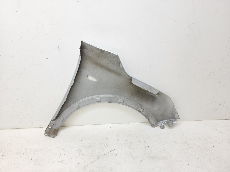 Крыло переднее левое