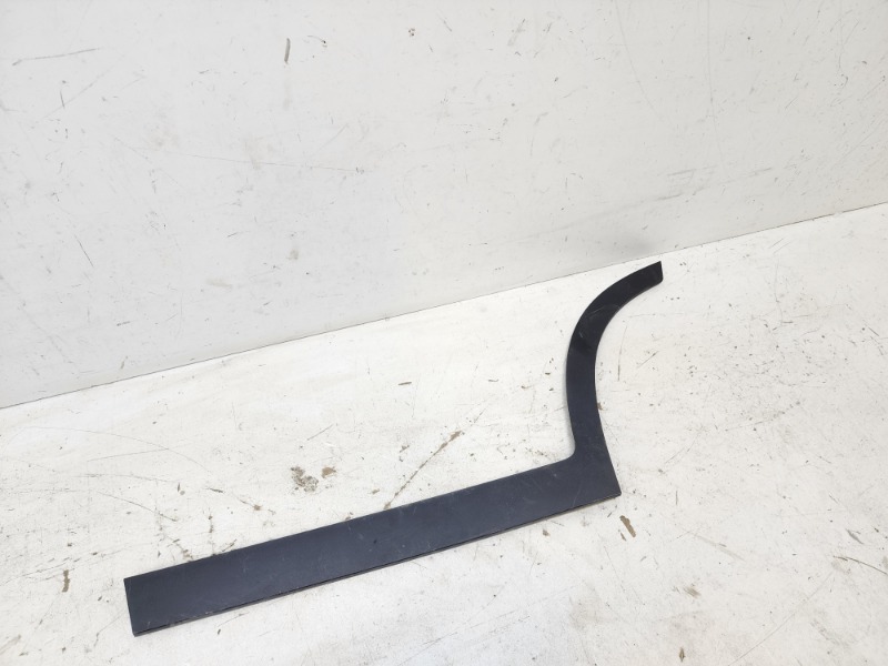 Накладка двери задней левой