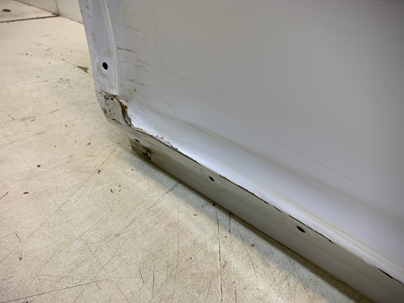 Дверь задняя правая