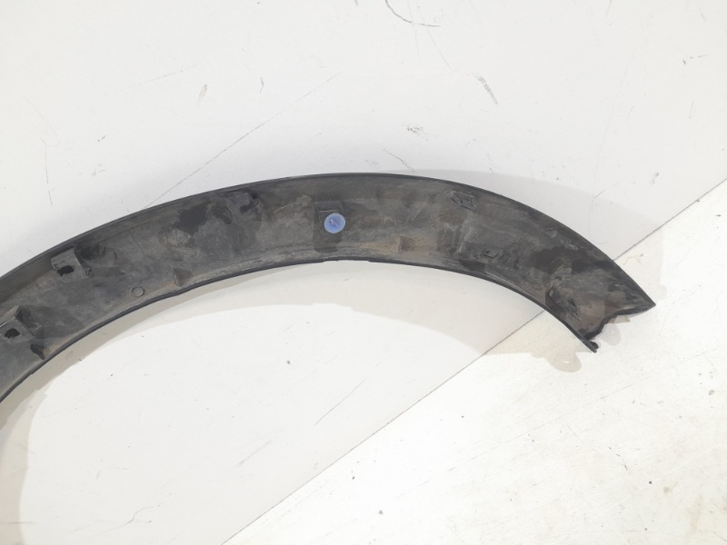 Накладка переднего крыла левого