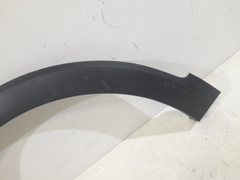 Накладка переднего крыла левого