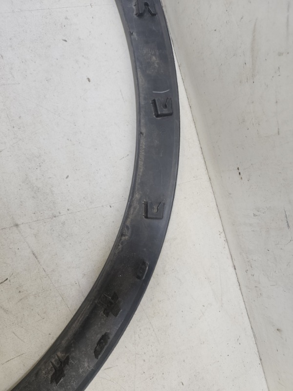 Накладка заднего крыла правого