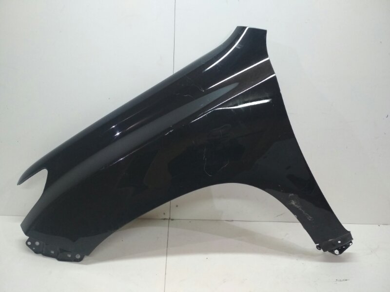 Крыло переднее левое