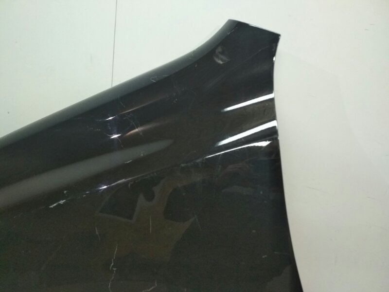 Крыло переднее левое