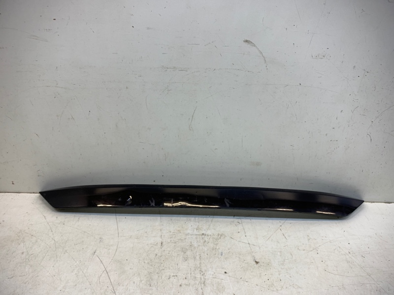 Накладка крышки багажника