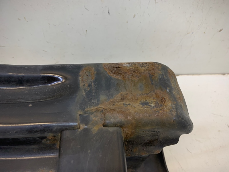 Усилитель переднего бампера