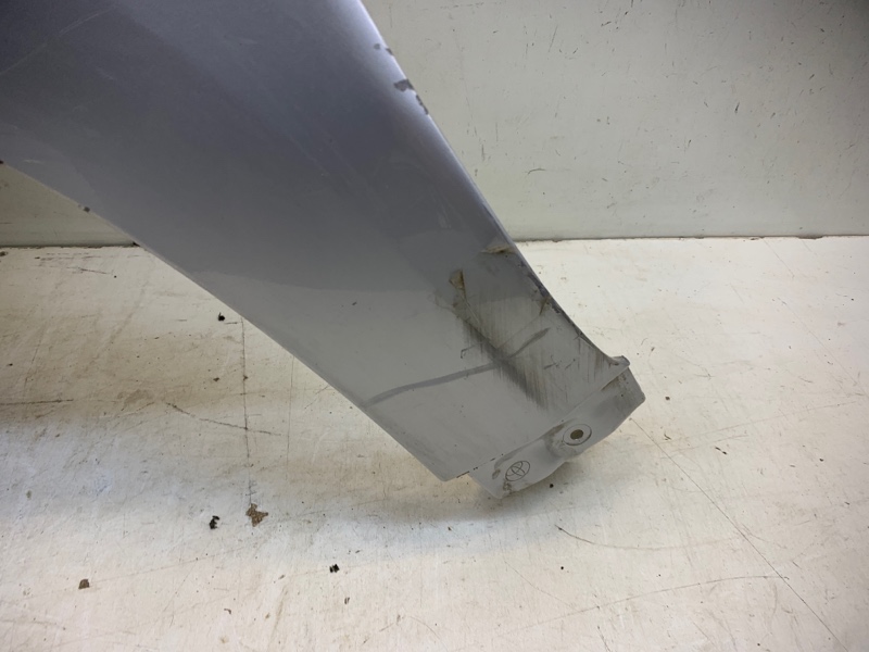 Крыло переднее левое