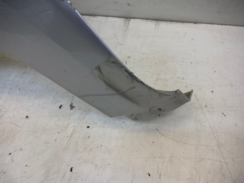 Крыло переднее левое