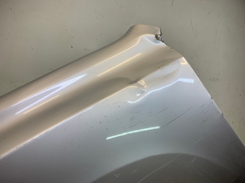 Крыло переднее левое