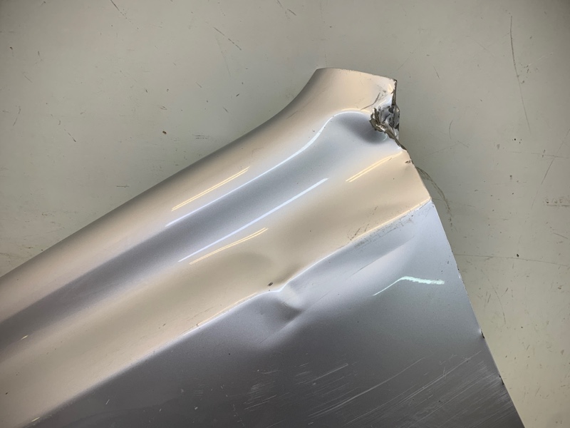 Крыло переднее левое