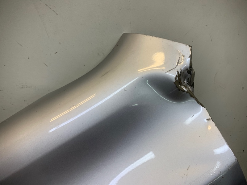 Крыло переднее левое