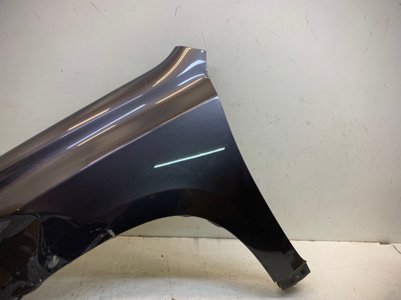 Крыло переднее левое