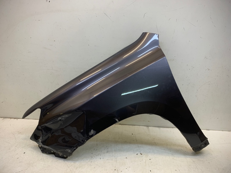 Крыло переднее левое